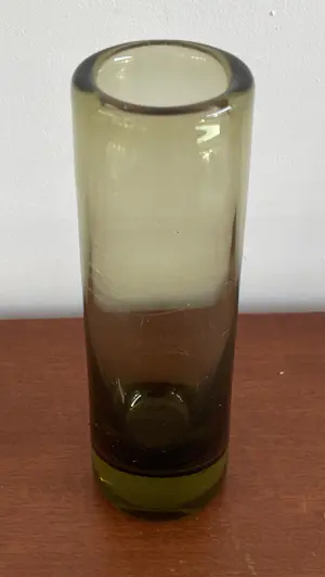 Per Lutken - Vintage olijf groen cilinder vaasje - Holmegaard kopen? Bied vanaf 28!