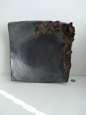 Niet of onleesbaar gesigneerd - Grote, handgemaakte schaal - Keramiek kopen? Bied vanaf 1!