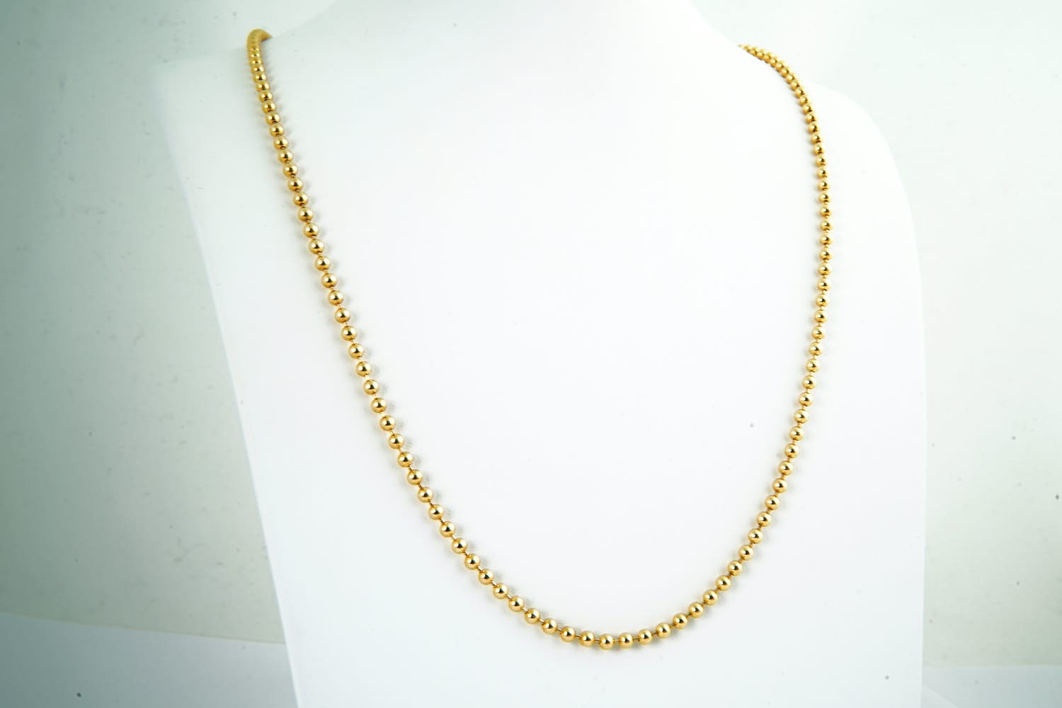 29 - Sierlijk en massief 14 Krt geel-gouden kogel of balletjes collier kopen? Bied vanaf 540!