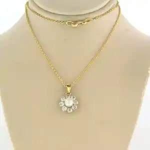 18k geelgouden collier met goud met platina hanger met parel en diamant kaufen? Bieten Sie von 900!