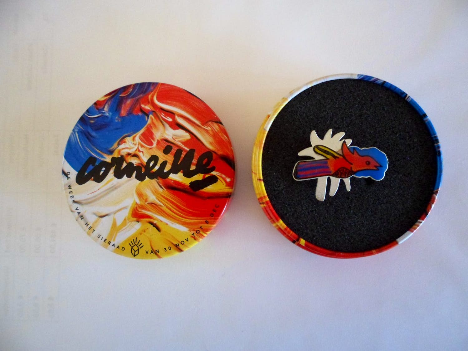 Corneille - Geëmailleerde zilveren design broche. kopen? Bied vanaf 50!