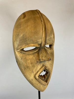 Pende - African mask from the Pende - Congo kopen? Bied vanaf 35!