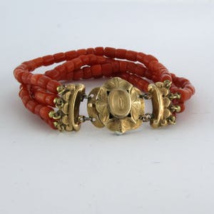4 - strengs bloedkoralen antieke armband met een 14k antiek slot - 17 cm lang kopen? Bied vanaf 160!