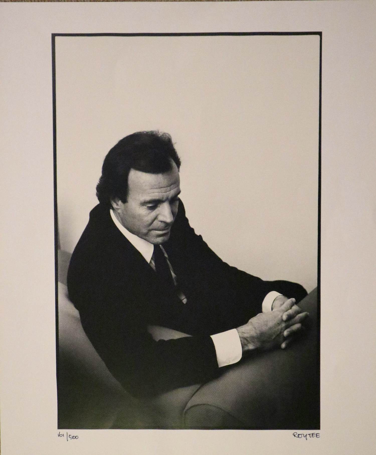 Buy Roy Tee - Portret Julio Iglesias? Bid from 25!