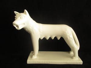 Royal Boch - Poseleine Romeinse Wolvin — België kopen? Bied vanaf 1!