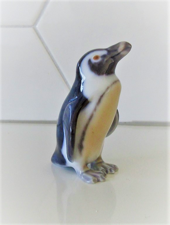 Niet of onleesbaar gesigneerd - PINGUIN verkocht voor € 1!