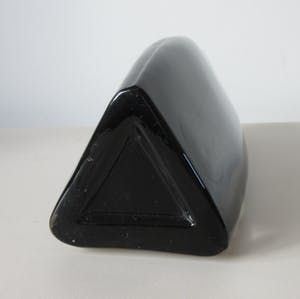 Krosno - Dubbelwandige zwart en blank glazen Triangel vaas kopen? Bied vanaf 25!