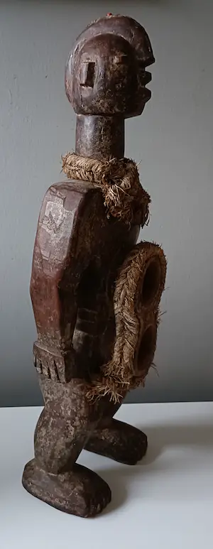 Koro - Ceremonieel beeld met uithollingen om uit te drinken kopen? Bied vanaf 75!