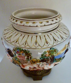 Real Fabbrica Capodimonte - Een mooie grote Italiaanse coupe op koperen voet. kopen? Bied vanaf 50!