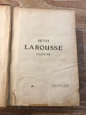 Antiquarisch Boek - Antieke Petit Larousse Illustré kopen? Bied vanaf 75!