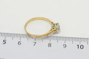 29- Antieke 18krt gouden solitair ring met 0.65ct oud slijpsel (O/si1) diamant kopen? Bied vanaf 370!