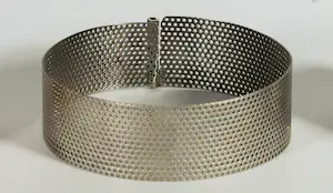 Menno Meijer - Lot van vijf armbanden van roestvrijstaal en messing kopen? Bied vanaf 50!