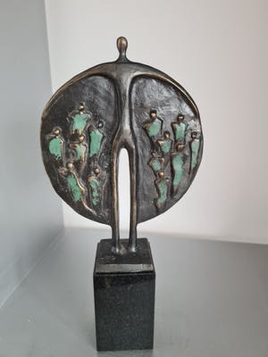 Corry Ammerlaan - Artihove Beeld "Zorg in Balans " Groot formaat! kopen? Bied vanaf 65!