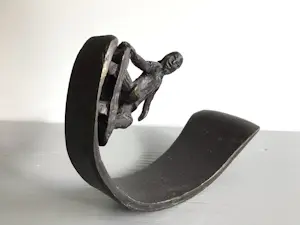 Astrid Veldhuyzen-Koppen - Sculptuur “ Volop in beweging “ kopen? Bied vanaf 45!