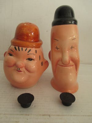 Niet of onleesbaar gesigneerd - Verzamelobject: porseleinen set van peper en zout met kopen? Bied vanaf 1!