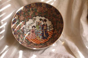 Niet of onleesbaar gesigneerd - Fam Rose Kom kopen? Bied vanaf 1!