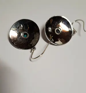 Nieuwe Zilveren oorbellen met ieder 3 facet geslepen aquamarijn kopen? Bied vanaf 60!