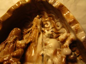 Niet of onleesbaar gesigneerd - Chinees Hardstenen Object met 3 Immorals kopen? Bied vanaf 1!