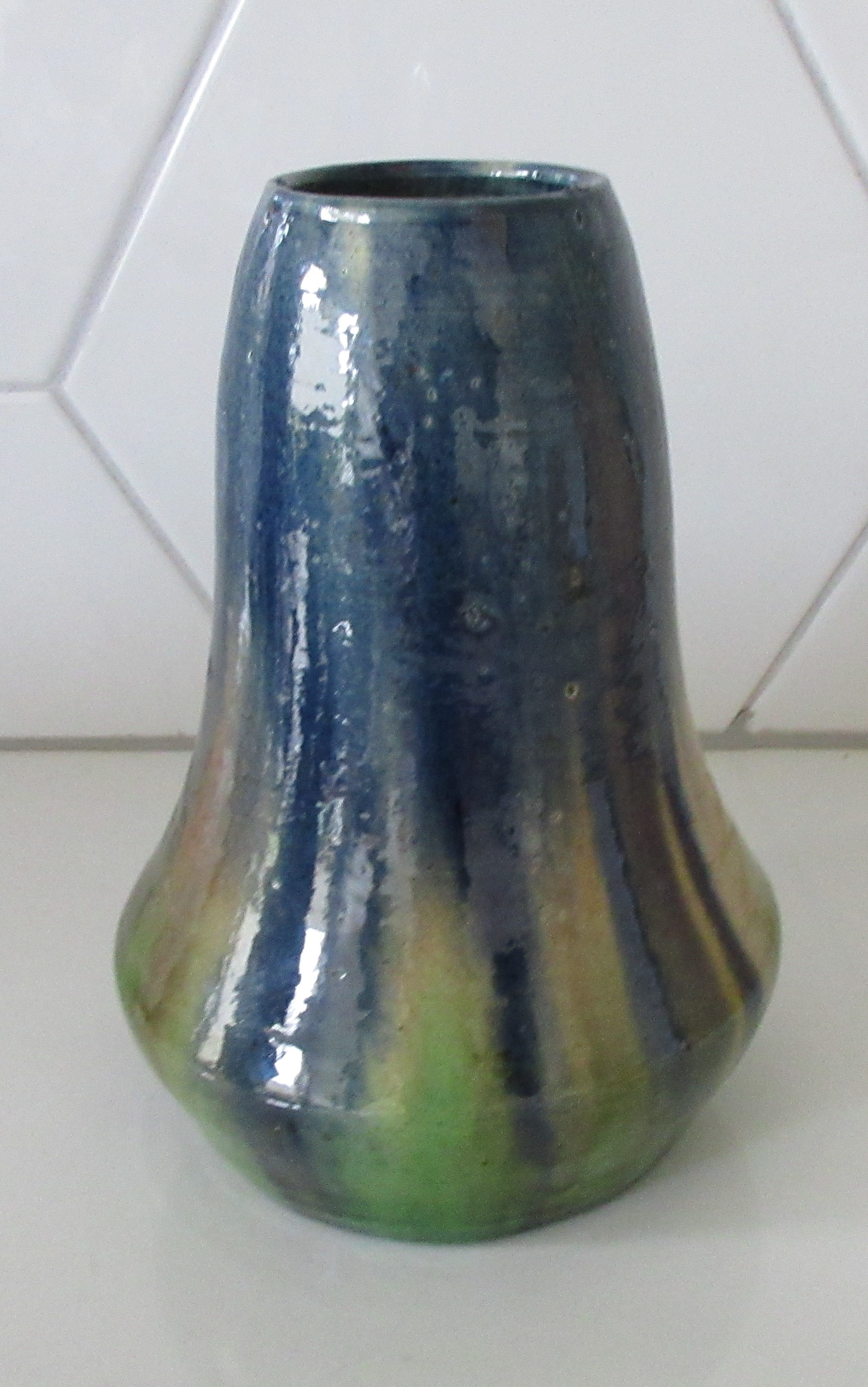 Niet of onleesbaar gesigneerd - Art nouveau Majolica vaas kopen? Bied vanaf 1!