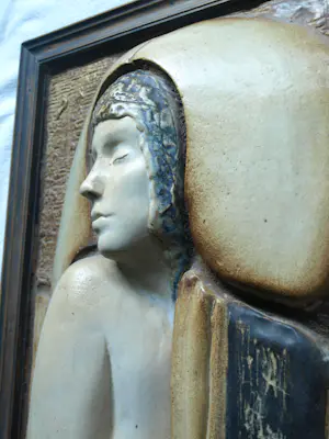 Klaas de Boer - & Reinier den Adel : Reliëfbeeld van keramiek , Keramisch tableau - 1983 kopen? Bied vanaf 500!