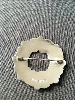 1e gehalte Zilver - email bloemenbroche gesigneerd Alfred Horatio Darby & Son kopen? Bied vanaf 45!