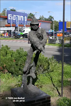 Jits Bakker - Bronzen beeld: Brandweerman op ladder - 1993 kopen? Bied vanaf 995!