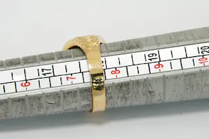 74 - Vintage zo goed als nieuwe hoog gehalte 22krt geel gouden zegelring kopen? Bied vanaf 260!