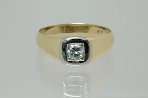 87 - Zo goed als nieuwe 14krt gouden solitair ring met 0.31ct top (H/vs) diamant kopen? Bied vanaf 270!