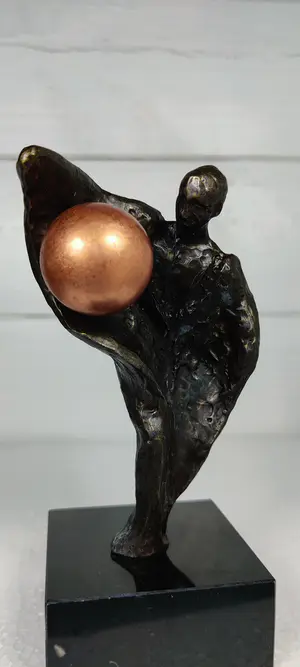Corry Ammerlaan - jonglerende jongen met bal kopen? Bied vanaf 20!