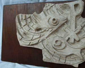 Klaas Pijlman - Chamotte / Aardewerk op paneel , Vissen & Pax Christi - ca. 1970 kopen? Bied vanaf 25!