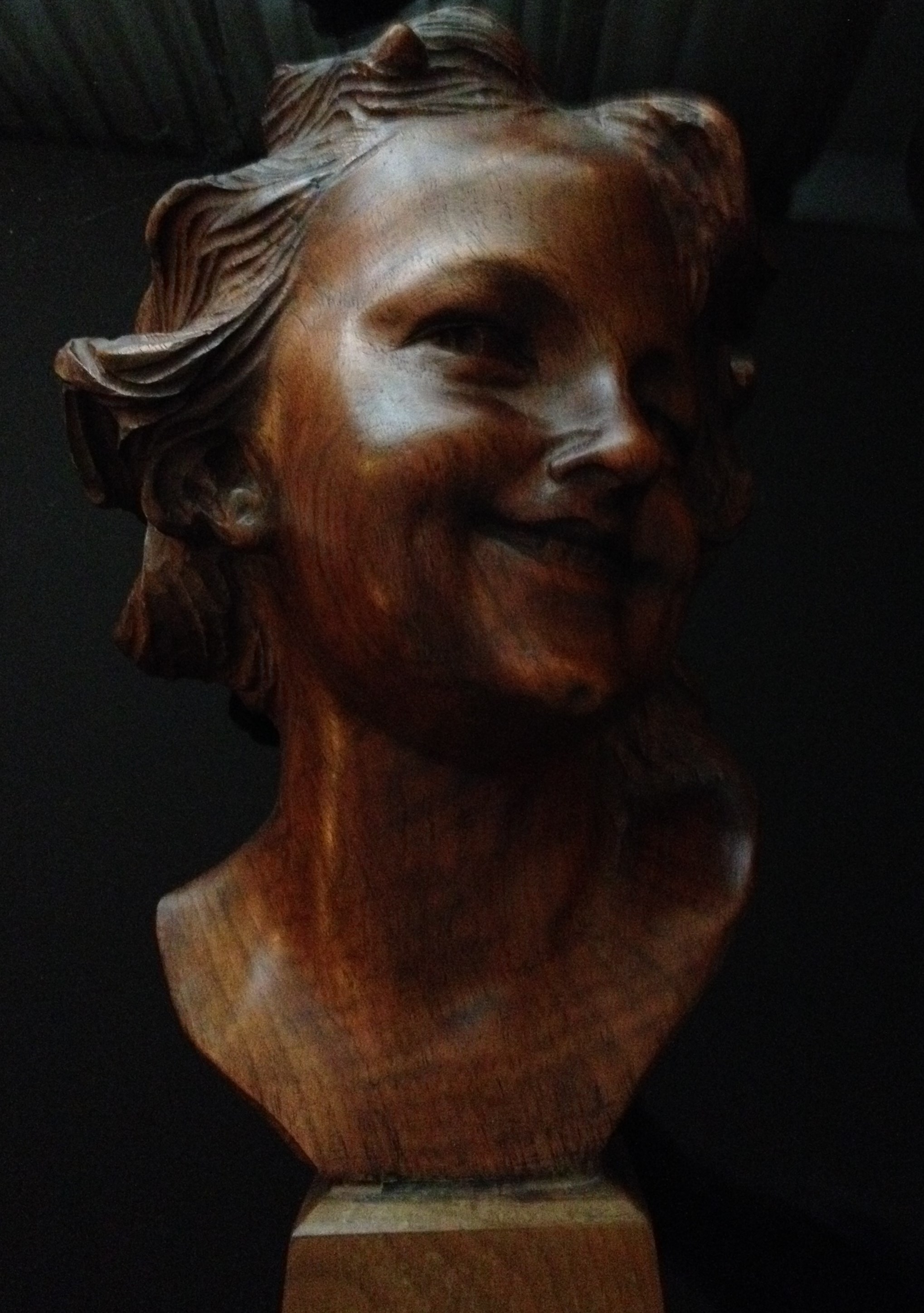 Niet of onleesbaar gesigneerd - Kinderportret in hout, ca 1900, naar Jean-Baptiste Carpeaux, ‘Buste d’enfant’ kopen? Bied vanaf 1!