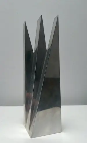 Niet of onleesbaar gesigneerd - Aluminium sculptuur | jaren '70 kopen? Bied vanaf 1!