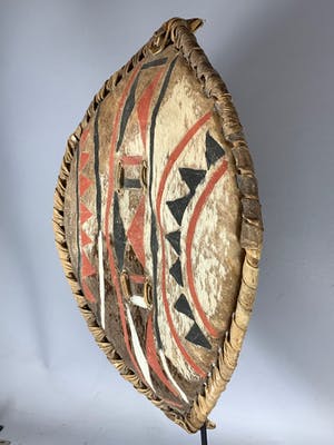 Dogon - Tribal used Masaai warrior's leather shield - Tanzania. kopen? Bied vanaf 85!