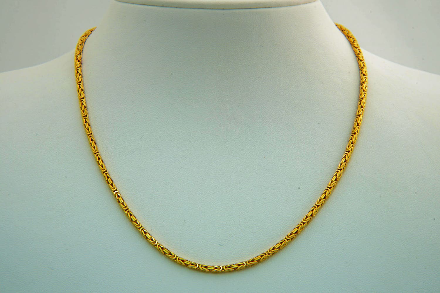 82 - Stijlvol 18 karaat geel gouden konings collier - vierkante schakel kopen? Bied vanaf 640!