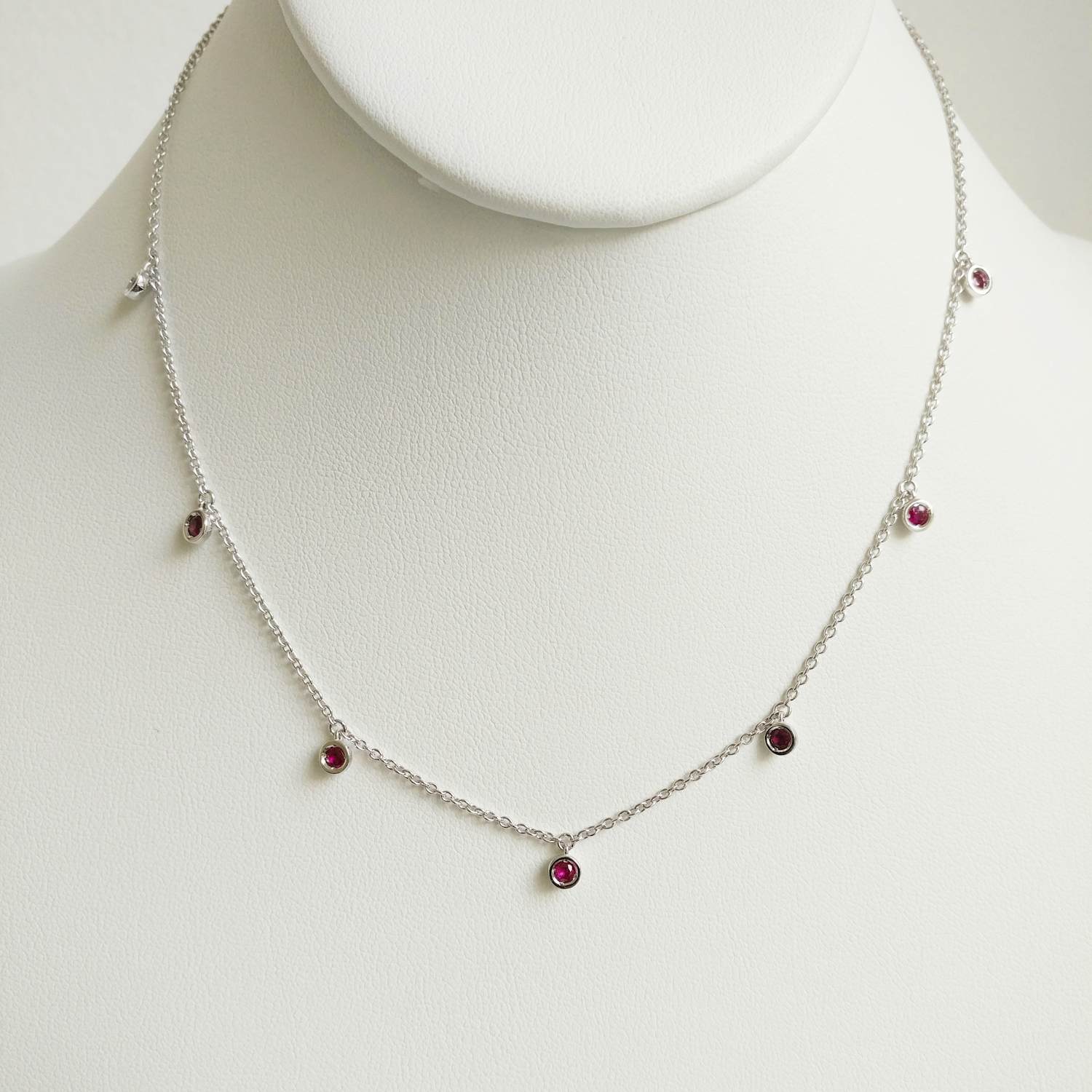 Robijnketting kopen? Bied vanaf 850!