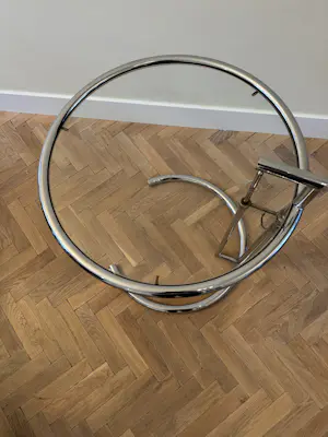 Eileen Gray - Toegeschreven verstelbare bijzettafel E 1027 kopen? Bied vanaf 175!