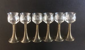 Niet of onleesbaar gesigneerd - Zes kristallen rijnwijnroemers kopen? Bied vanaf 1!