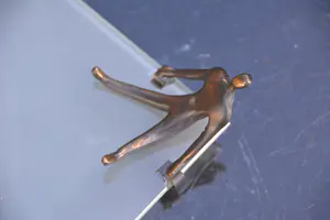 Corry Ammerlaan - fraaie presentatieschaal met twee beeldjes kopen? Bied vanaf 1!