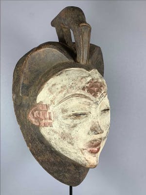Pumu - Tribal used Old African female mask from the Punu - Gabon. kopen? Bied vanaf 45!