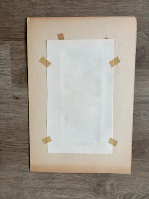 Geert Geerligs - linosnede met kleurrijk havengezicht met personen bij kade kopen? Bied vanaf 35!