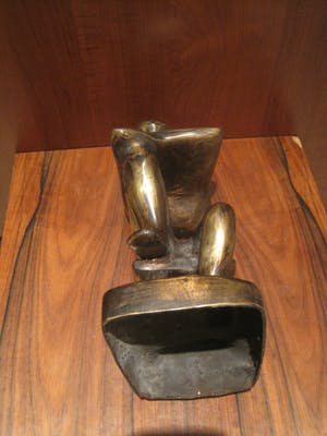 Brons (Onbekend) - Zittende rustende man. kopen? Bied vanaf 130!