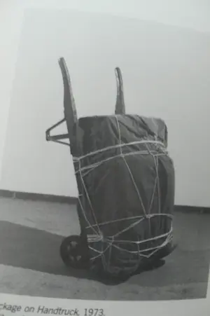 Christo - Vier uitgaven van Christo en Jaenne Claude, samen met 12 kunstkaarten kopen? Bied vanaf 50!