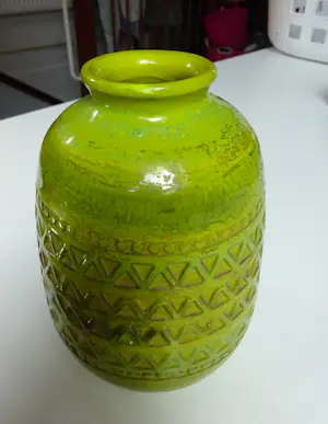 Aldo Londi - Vaas Lime &lemon uit de Rimini Chartreuse serie nr 729 kopen? Bied vanaf 125!
