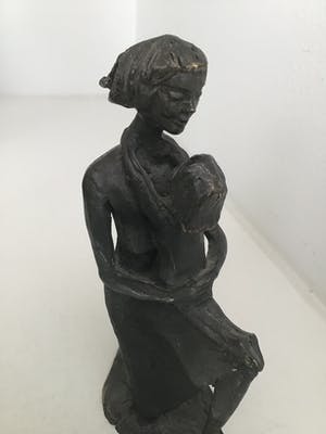 Corry Ammerlaan - Sculptuur “ Moeder en kind “ kopen? Bied vanaf 35!