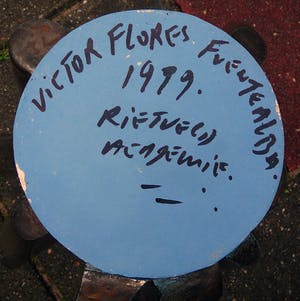 Niet of onleesbaar gesigneerd - Abstract plastiek -1979- kopen? Bied vanaf 100!