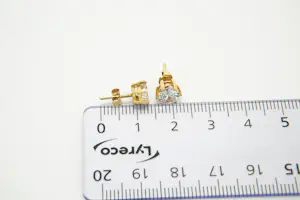 59 - Een paar forse 14krt geel-gouden oorstekers  ZGAN kopen? Bied vanaf 90!