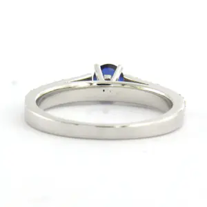 18k gouden ring met saffier en briljant geslepen diamant tot. 0.26ct kopen? Bied vanaf 600!