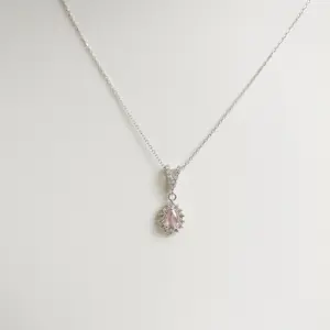 Set met toermalijn en diamanten (hanger, oorbellen en ring) kopen? Bied vanaf 1450!