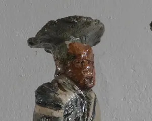 Couzijn van Leeuwen - 2 keramisch geglazuurde chinese beeldjes kopen? Bied vanaf 400!