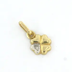 14k gouden hanger in een vorm van klavertje vier met 8 kant geslepen diamant kopen? Bied vanaf 65!